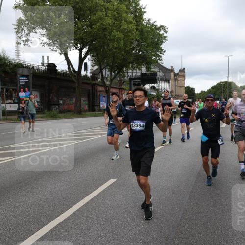 29.06.2025 - hella hamburg halbmarathon Yannick Fuchs http://msf.ph/oto/8314644 29.06.2025 10:50:43 20KM 1485, 1583, 1955, 2034, 2741, 3413, 3435, 3836, 4940, 5033, 5418, 5492, 6399, 6416, 6835, 7716, 8393, 8542, 8652, 8669, 8825, 9488, 9727, 9820, 9884, 9907, 9934, 10133, 10212, 11083, 11212, 11590, 11612, 12014, 12348, 12440, 12523, 12590, 12712, 13394, 13666, 13750, 13863, 14139, 14369, 14408, 14678, 15097, 15145, 15431, 15695, 15712, 15726, 16113, 16257, 16261, 16470, 16634, 16679, 17617, 18208, 18652, 18719, 18899, 19091, 19184 meine-sportfotos.de