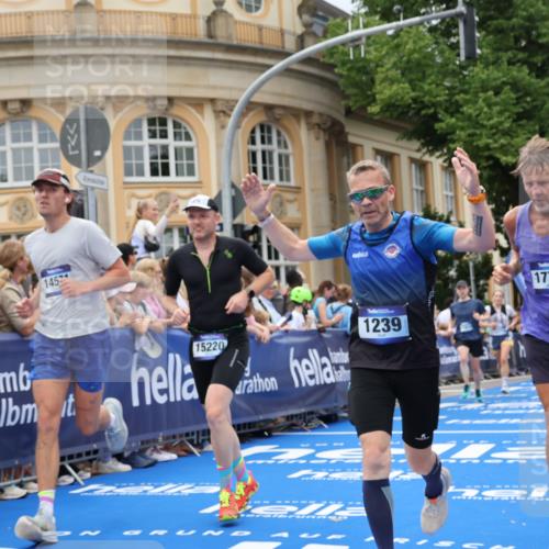 29.06.2025 - hella hamburg halbmarathon Strokosch-Dieckow http://msf.ph/oto/8314651 29.06.2025 10:57:38 Ziel 1239, 1715, 1719, 1972, 2236, 2606, 2652, 4502, 5015, 5134, 5457, 5458, 5728, 7833, 10133, 12440, 12774, 13523, 14571, 14951, 15217, 15220, 16418, 17201, 17455, 17769, 17814, 18388, 18508, 18727, 18985 meine-sportfotos.de