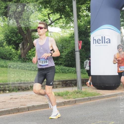 29.06.2025 - hella hamburg halbmarathon KatJ http://msf.ph/oto/8314655 29.06.2025 10:15:42 Zwischen KM18-KM19 4338, 8376 meine-sportfotos.de
