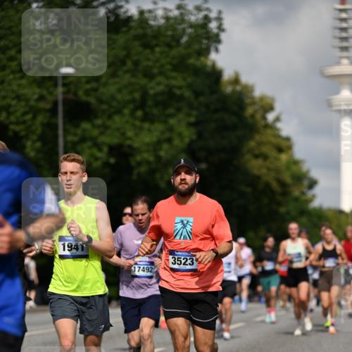29.06.2025 - hella hamburg halbmarathon Dr. Thomas Lammeyer http://msf.ph/oto/8314682 29.06.2025 09:55:03 Kennedybrücke 1136, 1570, 1903, 1912, 1920, 1941, 2972, 3523, 3700, 3947, 4297, 4759, 4843, 4865, 4999, 5275, 5375, 5410, 6593, 7092, 7105, 7363, 7378, 7693, 7962, 8346, 8871, 9114, 9262, 9364, 9371, 9380, 9885, 10193, 10375, 10669, 11417 meine-sportfotos.de