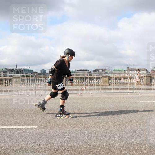 29.06.2025 - hella hamburg halbmarathon Lena Gebhardt http://msf.ph/oto/8314709 29.06.2025 09:07:12 Lombardsbrücke 184 meine-sportfotos.de