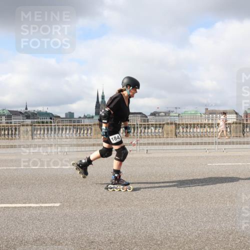 29.06.2025 - hella hamburg halbmarathon Lena Gebhardt http://msf.ph/oto/8314785 29.06.2025 09:07:12 Lombardsbrücke 184 meine-sportfotos.de
