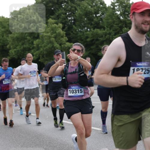 29.06.2025 - hella hamburg halbmarathon Jannik Wohlers http://msf.ph/oto/8314994 29.06.2025 10:38:46 Lombardsbrücke 1760, 1856, 2092, 2534, 2571, 2574, 2843, 2893, 2998, 3275, 3727, 3745, 4410, 4523, 4659, 4882, 6062, 6112, 6611, 7341, 7506, 7589, 7815, 8243, 8457, 9420, 9446, 9974, 9977, 10001, 10072, 10315, 10516, 10696, 11129, 11201, 11313, 11533, 12090, 12092, 12391, 12410, 12745, 13060, 13922, 14856, 14871, 14956, 15112, 15262, 15765, 16335, 16382, 16388, 16841, 16866, 16869, 16883, 16884, 17313, 17368, 17536 meine-sportfotos.de