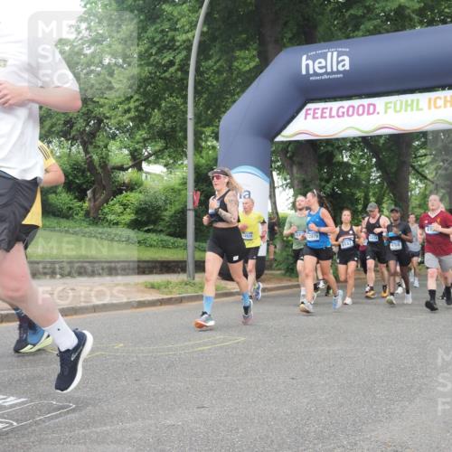 29.06.2025 - hella hamburg halbmarathon KatJ http://msf.ph/oto/8315195 29.06.2025 10:45:17 Zwischen KM18-KM19 1319, 4319, 4379, 4708, 5084, 6138, 6147, 6531, 8744 meine-sportfotos.de