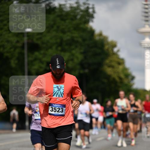 29.06.2025 - hella hamburg halbmarathon Dr. Thomas Lammeyer http://msf.ph/oto/8315214 29.06.2025 09:55:04 Kennedybrücke 1136, 1570, 1903, 1912, 1920, 1941, 2972, 3523, 3700, 4297, 4759, 4843, 4865, 4999, 5275, 5375, 5410, 6593, 7092, 7105, 7363, 7378, 7693, 7962, 8346, 8871, 9114, 9262, 9364, 9371, 9380, 9885, 10193, 10375, 10480, 10669, 11417 meine-sportfotos.de