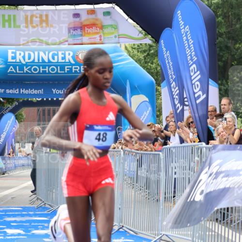 29.06.2025 - hella hamburg halbmarathon Strokosch-Dieckow http://msf.ph/oto/8315233 29.06.2025 10:10:08 Ziel 48 meine-sportfotos.de