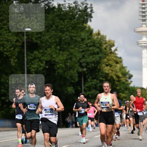 29.06.2025 - hella hamburg halbmarathon Dr. Thomas Lammeyer http://msf.ph/oto/8315546 29.06.2025 09:55:07 Kennedybrücke 1136, 1570, 1903, 1912, 1920, 1941, 2972, 3523, 3700, 4297, 4759, 4843, 4999, 5375, 5410, 7092, 7105, 7363, 7962, 8346, 8871, 9114, 9262, 9364, 9380, 10375, 10480, 10669, 11417 meine-sportfotos.de