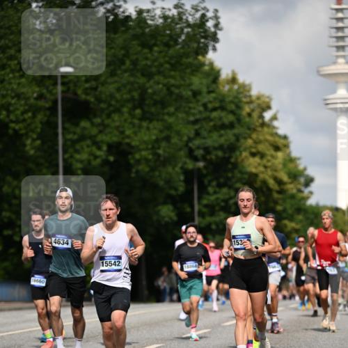 29.06.2025 - hella hamburg halbmarathon Dr. Thomas Lammeyer http://msf.ph/oto/8315566 29.06.2025 09:55:07 Kennedybrücke 1136, 1570, 1903, 1912, 1920, 1941, 2972, 3523, 3700, 4297, 4759, 4843, 4999, 5375, 5410, 7092, 7105, 7363, 7962, 8346, 8871, 9114, 9262, 9364, 9380, 10375, 10480, 10669, 11417 meine-sportfotos.de
