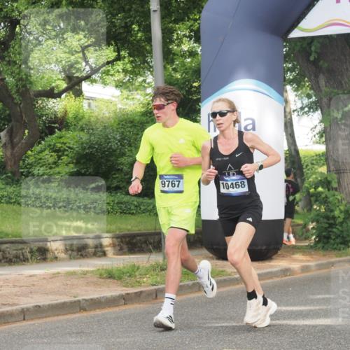 29.06.2025 - hella hamburg halbmarathon KatJ http://msf.ph/oto/8315570 29.06.2025 10:15:45 Zwischen KM18-KM19 4338, 8376 meine-sportfotos.de