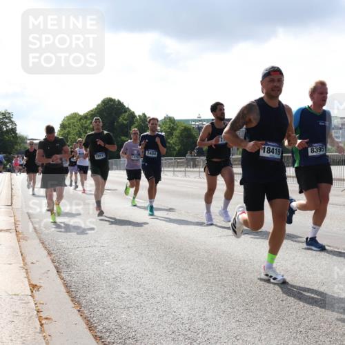 29.06.2025 - hella hamburg halbmarathon Lena Gebhardt http://msf.ph/oto/8315631 29.06.2025 09:47:29 Lombardsbrücke 18517, 12751, 2404, 18419, 8395, 1002, 1217, 1396, 1407, 1910, 1959, 2121, 2228, 2404, 2563, 2774, 2836, 2851, 3005, 3783, 3790, 3935, 4246, 4740, 5923, 5961, 6032, 6305, 6473, 6915, 7831, 7972, 8084, 8366, 8395, 9171, 9376, 9508, 9519, 10771, 10968, 11019, 11055, 11370, 11559, 11806, 12137, 12204, 12704, 12751, 13029, 13148, 13419, 13771, 13972, 13991, 14069, 14459, 16123, 17154, 18419 meine-sportfotos.de