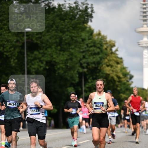 29.06.2025 - hella hamburg halbmarathon Dr. Thomas Lammeyer http://msf.ph/oto/8315654 29.06.2025 09:55:07 Kennedybrücke 1136, 1570, 1903, 1912, 1920, 1941, 2972, 3523, 3700, 4297, 4759, 4843, 4999, 5375, 5410, 7092, 7105, 7363, 7962, 8346, 8871, 9114, 9262, 9364, 9380, 10375, 10480, 10669, 11417 meine-sportfotos.de