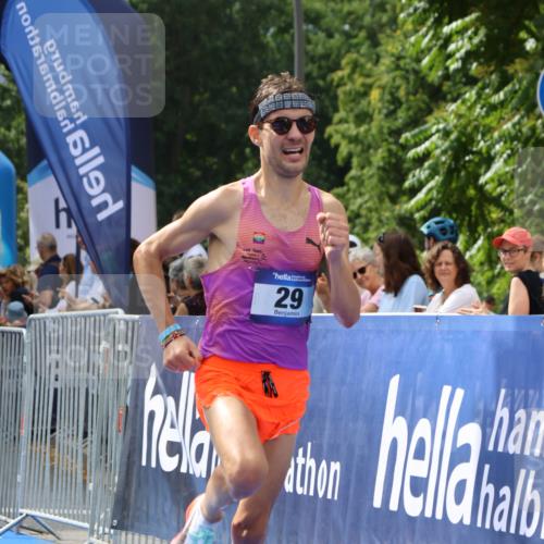 29.06.2025 - hella hamburg halbmarathon Strokosch-Dieckow http://msf.ph/oto/8315678 29.06.2025 10:08:59 Ziel 29 meine-sportfotos.de