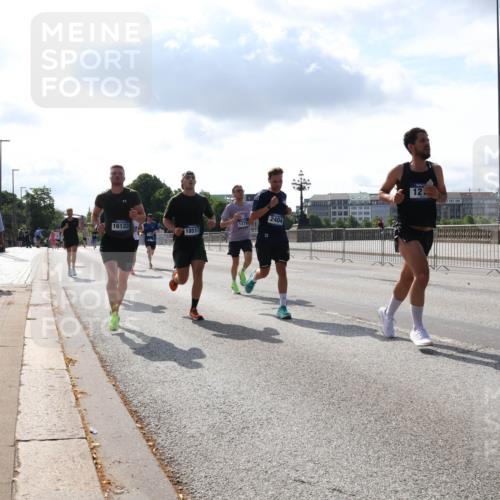 29.06.2025 - hella hamburg halbmarathon Lena Gebhardt http://msf.ph/oto/8315800 29.06.2025 09:47:30 Lombardsbrücke 16123, 1275, 18517, 2404, 12, 1002, 1217, 1396, 1407, 1910, 1959, 2121, 2228, 2404, 2563, 2774, 2836, 2851, 3005, 3783, 3790, 3935, 4246, 4740, 5923, 5961, 6032, 6305, 6473, 6915, 7831, 7972, 8084, 8366, 8395, 8901, 9171, 9376, 9508, 9519, 10771, 10968, 11019, 11055, 11370, 11559, 11806, 12137, 12204, 12704, 12751, 13029, 13148, 13419, 13771, 13972, 13991, 14069, 14459, 16123, 17154, 18419 meine-sportfotos.de