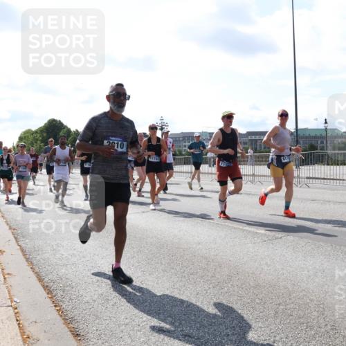 29.06.2025 - hella hamburg halbmarathon Lena Gebhardt http://msf.ph/oto/8315845 29.06.2025 09:59:58 Lombardsbrücke 6174, 11366, 17166, 2910, 11753, 1006, 1125, 1239, 1264, 1334, 1642, 1834, 1914, 1955, 2099, 2159, 2348, 2364, 2391, 2432, 2447, 2582, 2584, 2630, 2676, 2677, 2910, 3181, 3279, 3668, 3836, 3898, 4013, 4231, 4426, 4632, 4772, 4796, 4837, 5015, 5134, 5272, 5277, 5341, 6104, 6174, 6201, 6202, 6462, 6581, 6587, 8330, 8520, 8846, 9142, 9488, 9907, 9984, 10031, 11039, 11568, 11844 meine-sportfotos.de