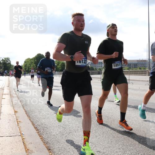 29.06.2025 - hella hamburg halbmarathon Lena Gebhardt http://msf.ph/oto/8315955 29.06.2025 09:47:32 Lombardsbrücke 13029, 16123, 18517, 13, 2404, 1002, 1217, 1407, 1910, 1959, 2121, 2196, 2228, 2296, 2404, 2563, 2774, 2836, 2851, 3783, 3790, 3935, 4246, 4740, 5923, 5961, 6032, 6305, 6473, 6915, 7831, 7972, 8084, 8366, 8395, 8901, 9171, 9376, 9508, 9519, 10771, 10968, 11019, 11055, 11370, 11559, 11806, 12137, 12204, 12462, 12704, 12751, 13029, 13148, 13419, 13514, 13771, 13972, 13991, 14459, 14601, 16123, 16964, 17154, 18419 meine-sportfotos.de