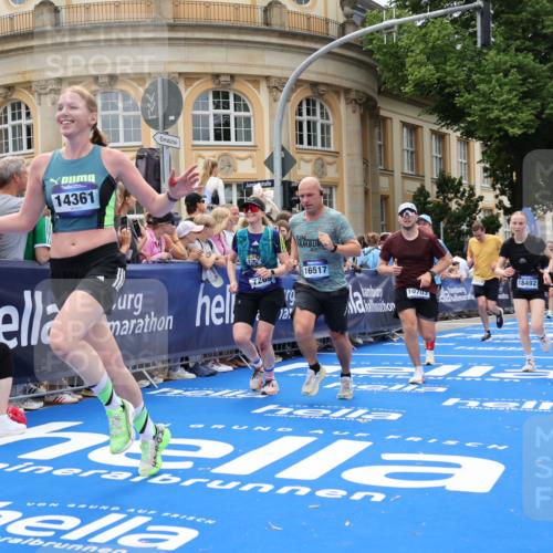 29.06.2025 - hella hamburg halbmarathon Strokosch-Dieckow http://msf.ph/oto/8315967 29.06.2025 10:57:51 Ziel 1200, 1972, 2025, 2034, 2806, 2883, 3093, 3575, 5391, 7138, 7159, 7189, 7269, 7833, 9820, 10599, 10703, 11394, 12378, 12440, 12523, 13376, 13465, 14737, 14881, 15349, 16517, 17201, 17543, 18492, 18727, 18762 meine-sportfotos.de