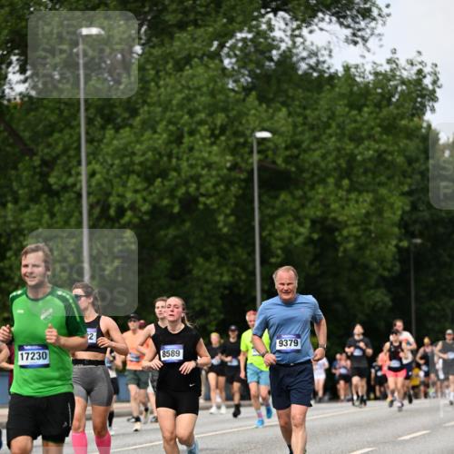 29.06.2025 - hella hamburg halbmarathon Dr. Thomas Lammeyer http://msf.ph/oto/8316026 29.06.2025 10:38:45 Kennedybrücke 2355, 2376, 2510, 2511, 2751, 2801, 3145, 3420, 3829, 4479, 4540, 4942, 5453, 5609, 6105, 6171, 6310, 6329, 6727, 6843, 7299, 7644, 8021, 8589, 8965, 9379, 9448, 9514, 10674, 11122, 11245 meine-sportfotos.de