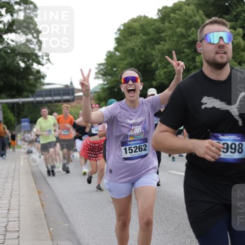 29.06.2025 - hella hamburg halbmarathon Jannik Wohlers http://msf.ph/oto/8316049 29.06.2025 10:38:51 Lombardsbrücke 1760, 1856, 1883, 2092, 2571, 2574, 2843, 2893, 2998, 3275, 3353, 3727, 4410, 4523, 4603, 4659, 4855, 4882, 6112, 6342, 6343, 6611, 7341, 7501, 7506, 7524, 7589, 7815, 8203, 8243, 8457, 9393, 9420, 9446, 9974, 9977, 10001, 10315, 10516, 10696, 10849, 11129, 11201, 11313, 11381, 11382, 11533, 11729, 12090, 12092, 12391, 12410, 12745, 13461, 13519, 14299, 14871, 14956, 15112, 15262, 15536, 15765, 16335, 16382, 16841, 16866, 16869, 16883, 16884, 17313, 17368, 17536 meine-sportfotos.de