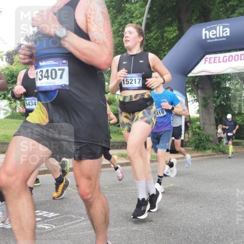 29.06.2025 - hella hamburg halbmarathon KatJ http://msf.ph/oto/8316085 29.06.2025 10:45:20 Zwischen KM18-KM19 1319, 4379, 4708, 4767, 5084, 6138, 6147, 8744 meine-sportfotos.de