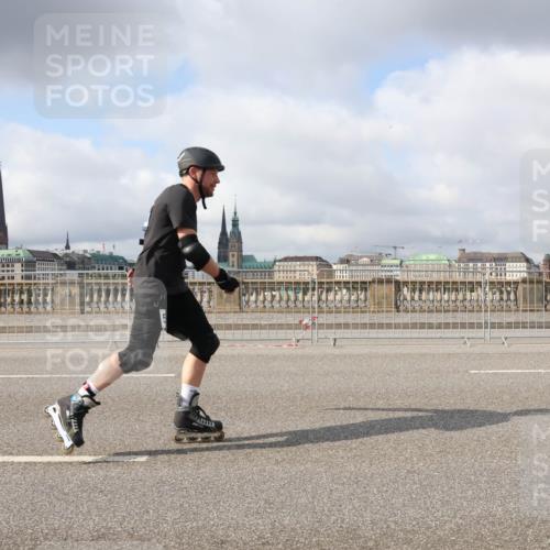 29.06.2025 - hella hamburg halbmarathon Lena Gebhardt http://msf.ph/oto/8316115 29.06.2025 09:07:34 Lombardsbrücke  meine-sportfotos.de