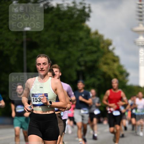 29.06.2025 - hella hamburg halbmarathon Dr. Thomas Lammeyer http://msf.ph/oto/8316136 29.06.2025 09:55:09 Kennedybrücke 1136, 1570, 1903, 1920, 1941, 2972, 3523, 3700, 4297, 4759, 4843, 4991, 4999, 5375, 5410, 6490, 7092, 7105, 7363, 7962, 8346, 8871, 9114, 9262, 9364, 9380, 10319, 10375, 10480, 10669, 11417 meine-sportfotos.de