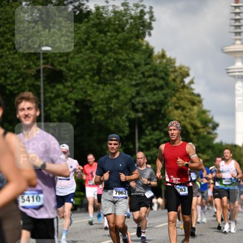 29.06.2025 - hella hamburg halbmarathon Dr. Thomas Lammeyer http://msf.ph/oto/8316193 29.06.2025 09:55:10 Kennedybrücke 1136, 1570, 1903, 1920, 1941, 2653, 2972, 3523, 3700, 4297, 4759, 4843, 4991, 4999, 5375, 5410, 6490, 7092, 7105, 7363, 7962, 8346, 8871, 9114, 9364, 9380, 10319, 10375, 10480, 10669, 11417 meine-sportfotos.de
