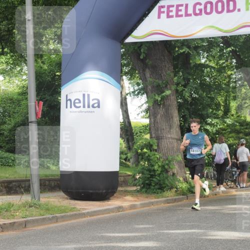 29.06.2025 - hella hamburg halbmarathon KatJ http://msf.ph/oto/8316231 29.06.2025 10:15:47 Zwischen KM18-KM19 2483, 4338, 8376 meine-sportfotos.de