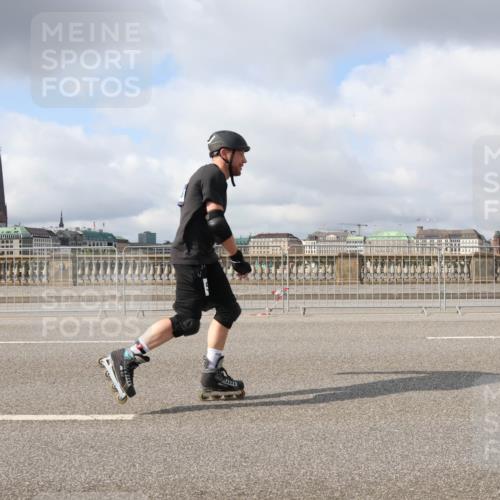 29.06.2025 - hella hamburg halbmarathon Lena Gebhardt http://msf.ph/oto/8316300 29.06.2025 09:07:34 Lombardsbrücke  meine-sportfotos.de