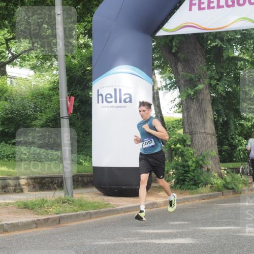 29.06.2025 - hella hamburg halbmarathon KatJ http://msf.ph/oto/8316315 29.06.2025 10:15:48 Zwischen KM18-KM19 2483, 4338, 8376 meine-sportfotos.de