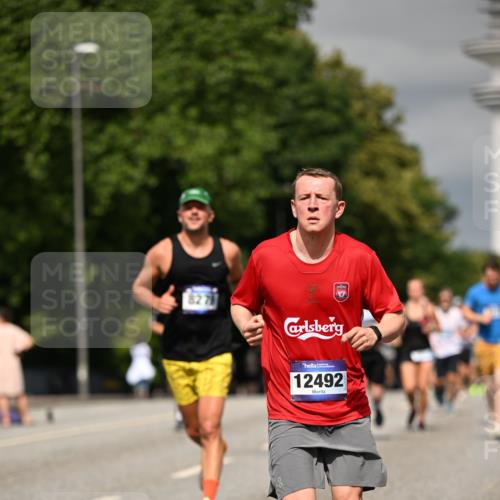 29.06.2025 - hella hamburg halbmarathon Dr. Thomas Lammeyer http://msf.ph/oto/8316387 29.06.2025 10:17:17 Kennedybrücke 1007, 1328, 1859, 2055, 2961, 2987, 3218, 3729, 4554, 4950, 5232, 5597, 5598, 6026, 7346, 7460, 8115, 8279, 8913, 9128, 9527, 10581 meine-sportfotos.de