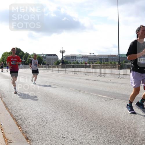 29.06.2025 - hella hamburg halbmarathon Lena Gebhardt http://msf.ph/oto/8316408 29.06.2025 09:47:35 Lombardsbrücke 808, 5923, 11019, 1155, 1002, 1217, 1407, 1910, 1959, 2121, 2196, 2228, 2296, 2404, 2563, 2774, 2836, 2851, 3783, 3790, 3935, 4246, 4740, 5092, 5923, 5961, 6032, 6305, 6473, 6915, 7831, 7972, 8084, 8366, 8395, 8901, 9171, 9376, 9508, 9519, 10771, 10968, 11019, 11055, 11370, 11559, 11806, 12137, 12204, 12462, 12704, 12751, 13029, 13148, 13419, 13514, 13798, 13972, 13991, 14459, 14601, 16123, 16964, 17154, 18419 meine-sportfotos.de