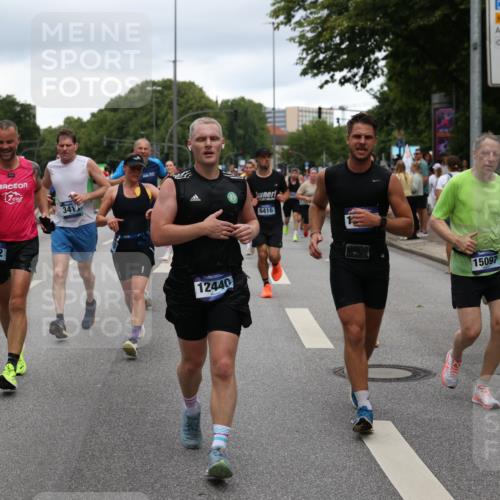 29.06.2025 - hella hamburg halbmarathon Yannick Fuchs http://msf.ph/oto/8316465 29.06.2025 10:50:47 20KM 1485, 1583, 1955, 2034, 2676, 3413, 3435, 3836, 4167, 4940, 5033, 5418, 5492, 6272, 6399, 6416, 6835, 7716, 8393, 8542, 8652, 8669, 8825, 9488, 9727, 9820, 9907, 9934, 10133, 10212, 11043, 11083, 11212, 11590, 11612, 12014, 12348, 12440, 12523, 12712, 13394, 13666, 13750, 13863, 14139, 14369, 14408, 14678, 15097, 15145, 15431, 15695, 15712, 15726, 16113, 16257, 16261, 16470, 16634, 17160, 17617, 17779, 17828, 18208, 18652, 18719, 18899, 19091, 19184 meine-sportfotos.de