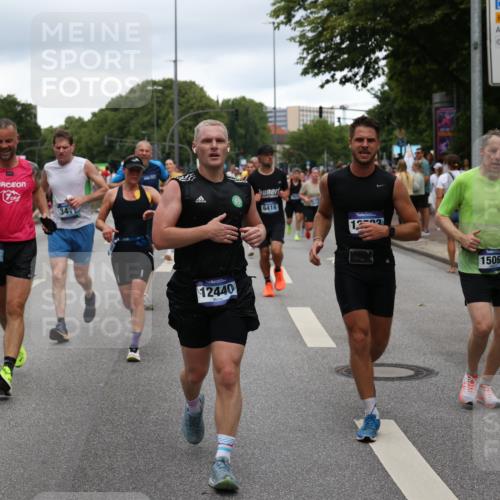 29.06.2025 - hella hamburg halbmarathon Yannick Fuchs http://msf.ph/oto/8316508 29.06.2025 10:50:47 20KM 1485, 1583, 1955, 2034, 2676, 3413, 3435, 3836, 4167, 4940, 5033, 5418, 5492, 6272, 6399, 6416, 6835, 7716, 8393, 8542, 8652, 8669, 8825, 9488, 9727, 9820, 9907, 9934, 10133, 10212, 11043, 11083, 11212, 11590, 11612, 12014, 12348, 12440, 12523, 12712, 13394, 13666, 13750, 13863, 14139, 14369, 14408, 14678, 15097, 15145, 15431, 15695, 15712, 15726, 16113, 16257, 16261, 16470, 16634, 17160, 17617, 17779, 17828, 18208, 18652, 18719, 18899, 19091, 19184 meine-sportfotos.de