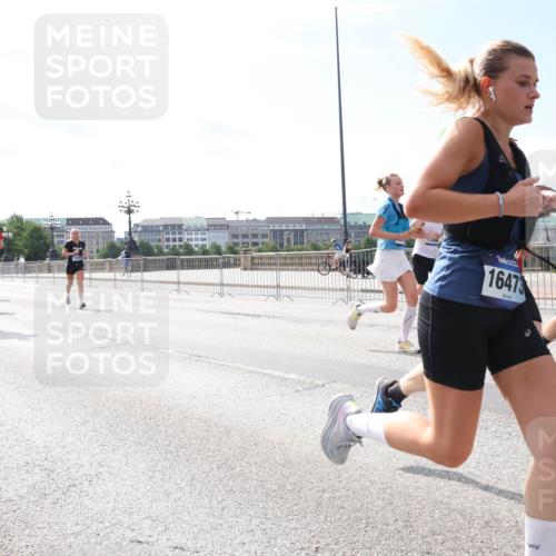 29.06.2025 - hella hamburg halbmarathon Lena Gebhardt http://msf.ph/oto/8316510 29.06.2025 10:12:36 Lombardsbrücke 454, 7014, 8971, 16473, 1062, 1249, 1610, 1785, 1790, 1850, 1851, 1939, 2531, 2661, 2891, 2963, 2964, 3182, 3248, 3262, 3746, 4453, 4499, 4554, 5150, 5166, 5176, 5597, 5598, 6207, 6822, 6871, 6966, 7014, 7474, 7907, 8917, 8971, 9253, 9254, 9405, 9705, 10581, 10685, 11025, 11509, 12456, 13566, 13816, 14060, 14313, 14540, 14863, 14868, 14869, 15012, 15369, 16379, 16473, 16826, 16911, 17061, 17994, 18178, 18429, 18493 meine-sportfotos.de