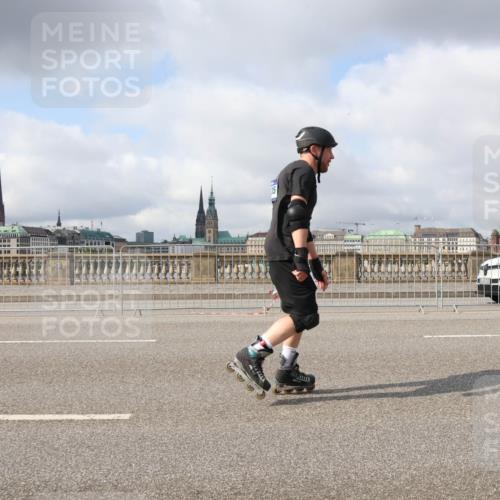 29.06.2025 - hella hamburg halbmarathon Lena Gebhardt http://msf.ph/oto/8316642 29.06.2025 09:07:34 Lombardsbrücke  meine-sportfotos.de