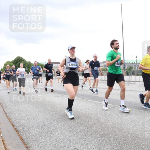 29.06.2025 - hella hamburg halbmarathon Lena Gebhardt http://msf.ph/oto/8316718 29.06.2025 10:56:57 Lombardsbrücke 10138, 3418, 47, 3348, 12993, 15823, 990, 99, 1047, 1207, 2143, 2307, 2370, 2871, 2887, 2932, 2991, 3348, 3387, 3418, 3438, 3470, 3485, 3516, 3517, 3520, 3614, 3675, 3676, 3851, 4094, 4118, 4241, 4485, 4568, 4569, 4611, 4773, 4998, 5057, 5237, 5438, 5589, 5639, 5911, 5944, 6053, 6284, 6348, 6349, 6832, 6981, 7307, 7381, 7416, 7417, 7592, 7787, 7964, 8039, 8108, 8150, 8197, 8224, 8546, 8606, 8679, 8939, 8943, 9172, 9210, 9298, 9299, 9910, 10555, 10569, 10571 meine-sportfotos.de