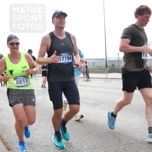 29.06.2025 - hella hamburg halbmarathon Lena Gebhardt http://msf.ph/oto/8316763 29.06.2025 10:37:27 Lombardsbrücke 2016, 8811, 17794, 9, 119, 1022, 1276, 1337, 1339, 1475, 1488, 1490, 1597, 1819, 2016, 2031, 2072, 2104, 2199, 2272, 2480, 2486, 2640, 2853, 3127, 3230, 3633, 3714, 4097, 4347, 4733, 5146, 5171, 5186, 5224, 5538, 5560, 5640, 5786, 5790, 5875, 5940, 6172, 6243, 6584, 6804, 6821, 6955, 7085, 7124, 7202, 7235, 7350, 7544, 7707, 7777, 7823, 8007, 8257, 8258, 8315, 8758, 8811, 8843, 9054, 9055, 9524, 10506, 12123, 12254, 12472, 12824, 16680, 17798 meine-sportfotos.de