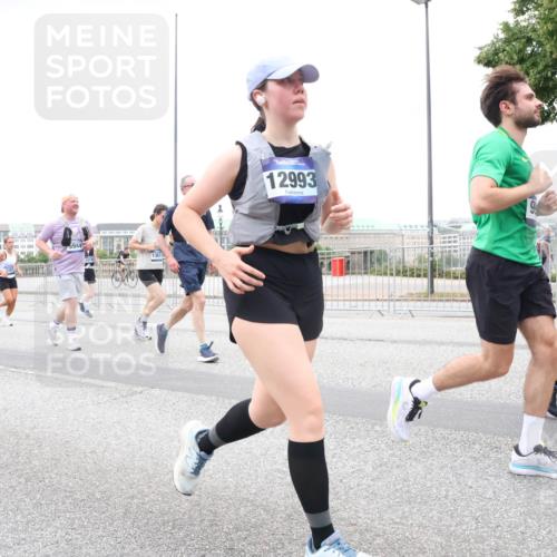 29.06.2025 - hella hamburg halbmarathon Lena Gebhardt http://msf.ph/oto/8316848 29.06.2025 10:56:58 Lombardsbrücke 10138, 5944, 1367, 12993, 1047, 1207, 2143, 2307, 2370, 2871, 2887, 2932, 2991, 3348, 3387, 3418, 3438, 3470, 3485, 3516, 3517, 3520, 3614, 3675, 3676, 3723, 3851, 4094, 4118, 4241, 4485, 4568, 4569, 4611, 4773, 4998, 5057, 5237, 5438, 5589, 5639, 5911, 5944, 6053, 6284, 6348, 6349, 6832, 6981, 7307, 7381, 7416, 7417, 7592, 7787, 7964, 8039, 8108, 8150, 8197, 8224, 8546, 8606, 8679, 8939, 8943, 9172, 9210, 9298, 9299, 9910, 10555, 10569, 10571 meine-sportfotos.de