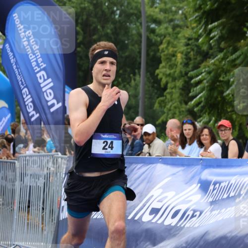 29.06.2025 - hella hamburg halbmarathon Strokosch-Dieckow http://msf.ph/oto/8316858 29.06.2025 10:05:59 Ziel 24 meine-sportfotos.de