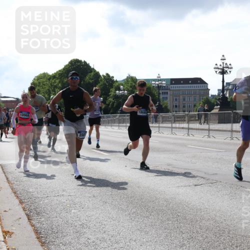 29.06.2025 - hella hamburg halbmarathon Lena Gebhardt http://msf.ph/oto/8316859 29.06.2025 09:47:42 Lombardsbrücke 10968, 890, 12462, 18687, 18689, 1002, 1164, 1217, 1407, 1562, 1910, 1959, 2121, 2196, 2228, 2296, 2404, 2774, 2836, 2851, 3783, 4246, 4602, 4740, 5092, 5923, 5961, 6473, 6915, 7972, 8084, 8366, 8395, 8901, 9171, 9178, 9508, 9944, 10384, 10968, 11019, 11559, 11745, 11806, 12137, 12462, 12704, 12751, 12865, 13029, 13419, 13514, 13798, 13972, 14459, 14601, 14934, 14952, 15261, 15965, 16123, 16964, 17154, 18419 meine-sportfotos.de