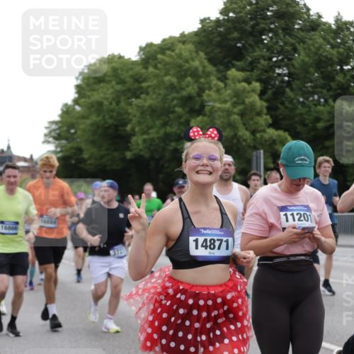 29.06.2025 - hella hamburg halbmarathon Jannik Wohlers http://msf.ph/oto/8316901 29.06.2025 10:38:54 Lombardsbrücke 1760, 1856, 1883, 2092, 2571, 2574, 2843, 2893, 2998, 3275, 3353, 3727, 4523, 4603, 4659, 4855, 4882, 6342, 6343, 6611, 6748, 7341, 7501, 7506, 7524, 7589, 7684, 7815, 8203, 8243, 8457, 9393, 9420, 9446, 10001, 10315, 10512, 10516, 10696, 10849, 10888, 11129, 11201, 11313, 11381, 11382, 11533, 11729, 12090, 12092, 12217, 12391, 12745, 13461, 13519, 14114, 14299, 14871, 14956, 15112, 15262, 15433, 15536, 15765, 16382, 16866, 16869, 16883, 16884, 17313, 17368, 17536 meine-sportfotos.de