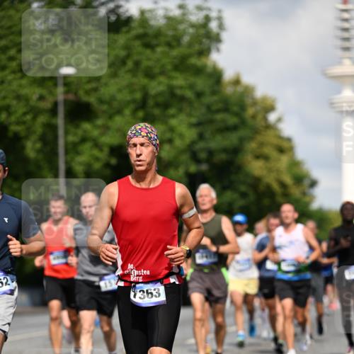 29.06.2025 - hella hamburg halbmarathon Dr. Thomas Lammeyer http://msf.ph/oto/8316919 29.06.2025 09:55:13 Kennedybrücke 1570, 1903, 1920, 1941, 2653, 2880, 3523, 4297, 4843, 4991, 4999, 5014, 5129, 5375, 5410, 6490, 6770, 7092, 7105, 7363, 7962, 8074, 8346, 8359, 8871, 8900, 9114, 9364, 9380, 10319, 10375, 10480, 10669, 11417 meine-sportfotos.de