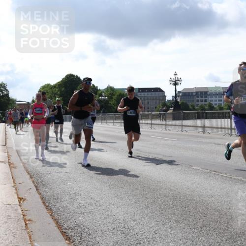 29.06.2025 - hella hamburg halbmarathon Lena Gebhardt http://msf.ph/oto/8316967 29.06.2025 09:47:42 Lombardsbrücke 10968, 8901, 18689, 18687, 1002, 1164, 1217, 1407, 1562, 1910, 1959, 2121, 2196, 2228, 2296, 2404, 2774, 2836, 2851, 3783, 4246, 4602, 4740, 5092, 5923, 5961, 6473, 6915, 7972, 8084, 8366, 8395, 8901, 9171, 9178, 9508, 9944, 10384, 10968, 11019, 11559, 11745, 11806, 12137, 12462, 12704, 12751, 12865, 13029, 13419, 13514, 13798, 13972, 14459, 14601, 14934, 14952, 15261, 15965, 16123, 16964, 17154, 18419 meine-sportfotos.de