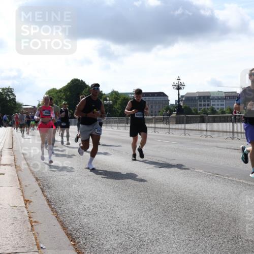 29.06.2025 - hella hamburg halbmarathon Lena Gebhardt http://msf.ph/oto/8317019 29.06.2025 09:47:43 Lombardsbrücke 10968, 1351, 8901, 18689, 8687, 1002, 1164, 1217, 1407, 1562, 1910, 1959, 2121, 2196, 2228, 2296, 2404, 2774, 2851, 3783, 4246, 4602, 4740, 5092, 5923, 5961, 6473, 6915, 7972, 8084, 8366, 8395, 8901, 9171, 9178, 9508, 9944, 10384, 10968, 11019, 11559, 11745, 11806, 12137, 12462, 12704, 12751, 12865, 13029, 13419, 13514, 13798, 13972, 14459, 14601, 14934, 14952, 15261, 15965, 16123, 16964, 17154, 18419 meine-sportfotos.de