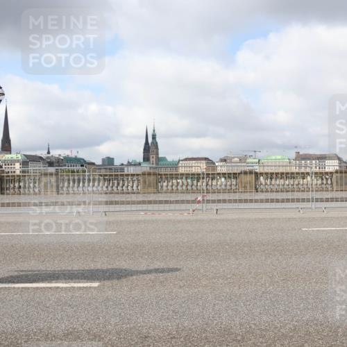 29.06.2025 - hella hamburg halbmarathon Lena Gebhardt http://msf.ph/oto/8317088 29.06.2025 09:07:37 Lombardsbrücke  meine-sportfotos.de