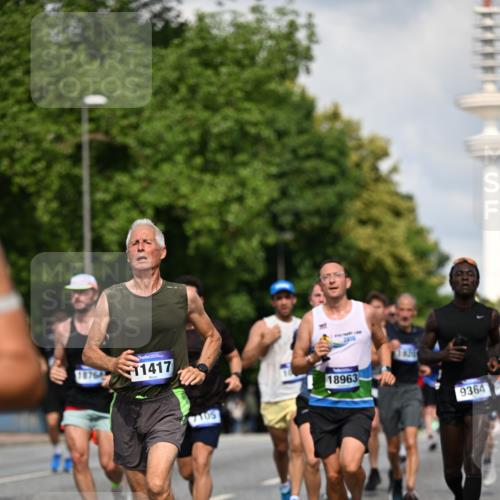 29.06.2025 - hella hamburg halbmarathon Dr. Thomas Lammeyer http://msf.ph/oto/8317157 29.06.2025 09:55:14 Kennedybrücke 1570, 1903, 1920, 1941, 2653, 2880, 3523, 4297, 4843, 4991, 4999, 5014, 5129, 5375, 5410, 6490, 6770, 7092, 7105, 7363, 7962, 8074, 8346, 8359, 8871, 8900, 9114, 9358, 9364, 9380, 10319, 10375, 10480, 10669, 11417 meine-sportfotos.de