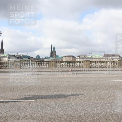 29.06.2025 - hella hamburg halbmarathon Lena Gebhardt http://msf.ph/oto/8317271 29.06.2025 09:07:37 Lombardsbrücke 87 meine-sportfotos.de