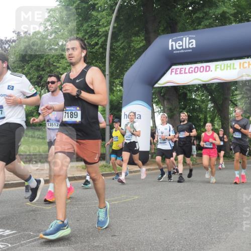 29.06.2025 - hella hamburg halbmarathon KatJ http://msf.ph/oto/8317386 29.06.2025 10:45:24 Zwischen KM18-KM19 1319, 2159, 4767, 5084, 6138, 7189 meine-sportfotos.de