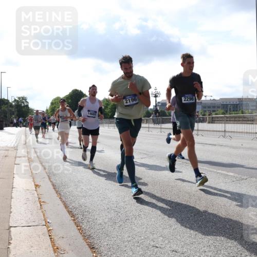 29.06.2025 - hella hamburg halbmarathon Lena Gebhardt http://msf.ph/oto/8317454 29.06.2025 09:47:45 Lombardsbrücke 14601, 2196, 2296, 1002, 1164, 1217, 1407, 1562, 1910, 2121, 2196, 2228, 2296, 2404, 2774, 2851, 3783, 4246, 4602, 4740, 5092, 5923, 5961, 6473, 6915, 7972, 8084, 8366, 8395, 8901, 9171, 9178, 9508, 9944, 10384, 10968, 11019, 11559, 11745, 11806, 12137, 12462, 12704, 12751, 12865, 13029, 13419, 13514, 13798, 13854, 14387, 14459, 14601, 14934, 14952, 15261, 15965, 16123, 16964, 17154, 18419 meine-sportfotos.de