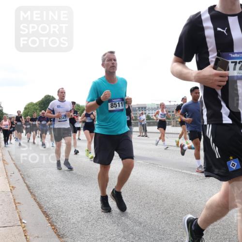 29.06.2025 - hella hamburg halbmarathon Lena Gebhardt http://msf.ph/oto/8317571 29.06.2025 10:22:33 Lombardsbrücke 6347, 17249, 8511, 7291, 1003, 1029, 1187, 1419, 1598, 2009, 2022, 2063, 2294, 2351, 2479, 2514, 2766, 2886, 3003, 3050, 3108, 3172, 3430, 3457, 3458, 3511, 3600, 3601, 3910, 3946, 4113, 4114, 4131, 4366, 4556, 4559, 4829, 4969, 4970, 5079, 5223, 5343, 5798, 5838, 6030, 6048, 6049, 6303, 6307, 6347, 6820, 6826, 6899, 6977, 7097, 7188, 7190, 7276, 7529, 7794, 7925, 8355, 8511, 8855, 8884, 8931, 8954, 9256, 10826, 13921, 14525, 14801 meine-sportfotos.de